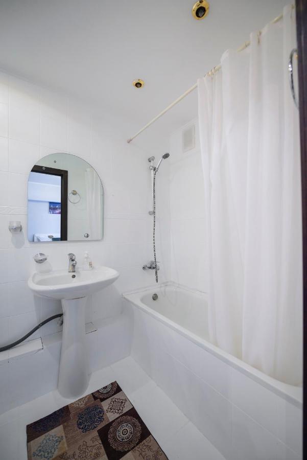 Ferienwohnung На Проспекте Ленина Almaty Exterior foto